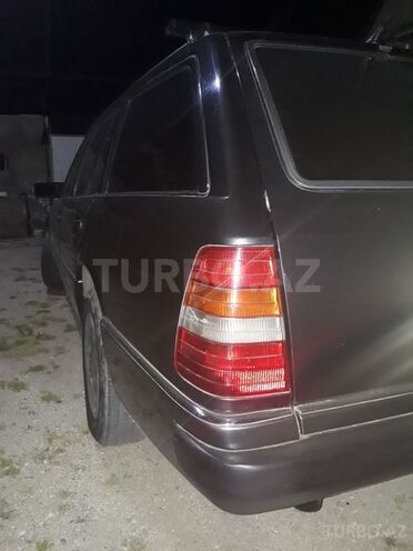 Mercedes E 250 1990, 400,882 km - 2.5 л - Şirvan