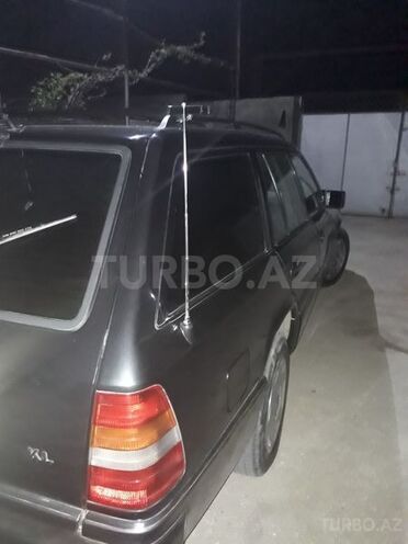 Mercedes E 250 1990, 400,882 km - 2.5 л - Şirvan