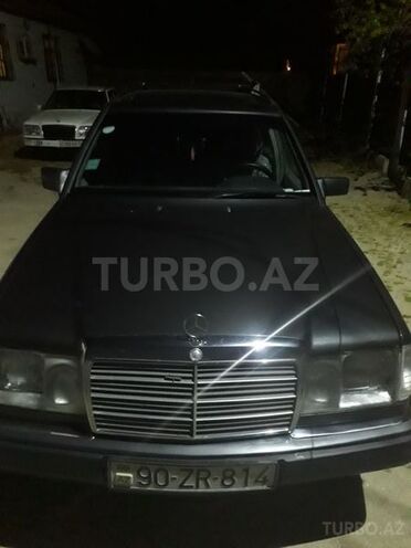 Mercedes E 250 1990, 400,882 km - 2.5 л - Şirvan