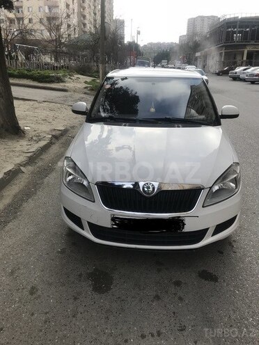 Skoda Fabia 2011, 193,409 km - 1.6 l - Bakı