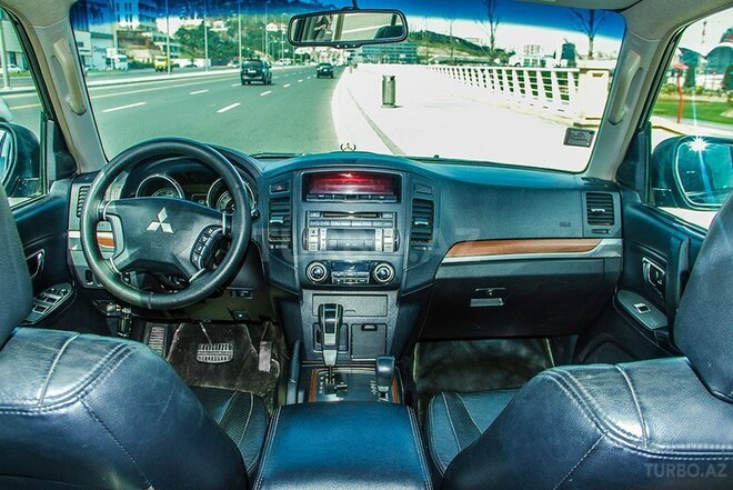 Mitsubishi Pajero 2008, 142,000 km - 3.0 l - Bakı