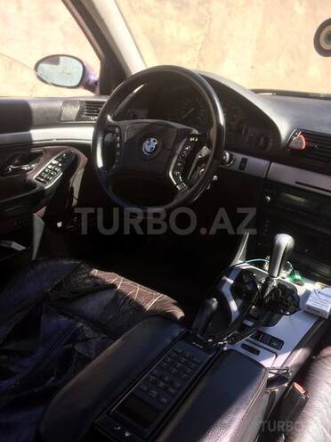 BMW 528 1996, 330,000 km - 2.8 l - Bakı