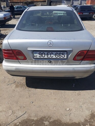 Mercedes E 200 1996, 380,000 km - 2.0 l - Bakı