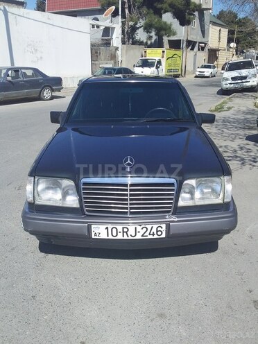 Mercedes E 220 1995, 2,960,000 km - 2.2 л - Bakı