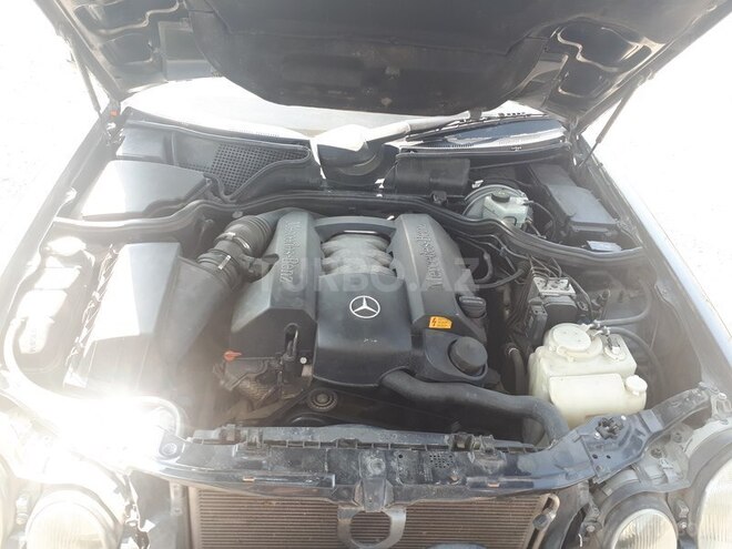 Mercedes C 240 2001, 250,000 km - 0.3 l - Qəbələ