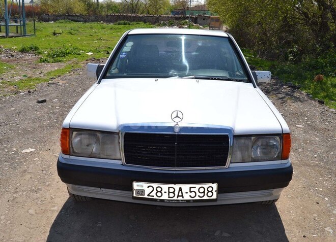Mercedes 190 1990, 320,000 km - 1.8 l - Ağdam