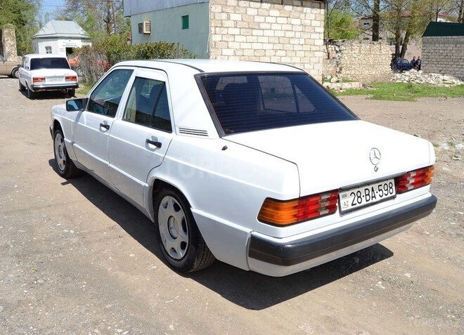Mercedes 190 1990, 320,000 km - 1.8 l - Ağdam