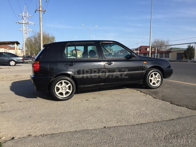 Volkswagen Golf 1995, 280,000 km - 2.0 l - Sumqayıt
