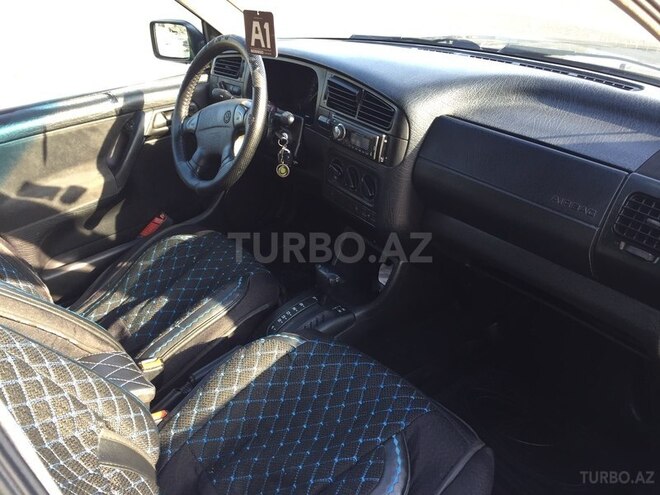 Volkswagen Golf 1995, 280,000 km - 2.0 l - Sumqayıt