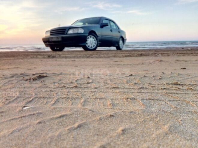 Mercedes C 220 1998, 270,000 km - 2.2 л - Bakı