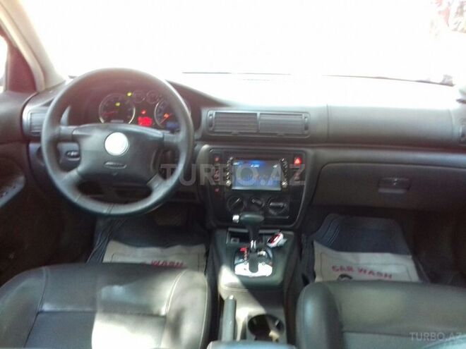 Volkswagen Passat 2004, 220,000 km - 1.8 l - Sumqayıt
