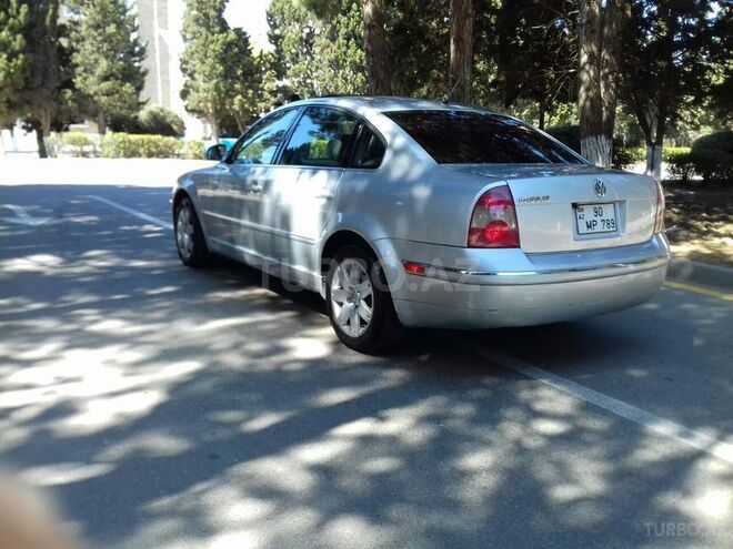 Volkswagen Passat 2004, 220,000 km - 1.8 l - Sumqayıt