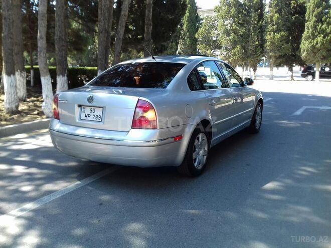 Volkswagen Passat 2004, 220,000 km - 1.8 l - Sumqayıt