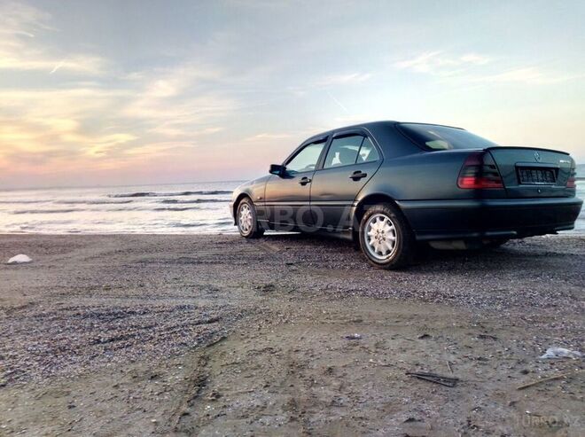 Mercedes C 220 1998, 269,500 km - 2.2 л - Bakı