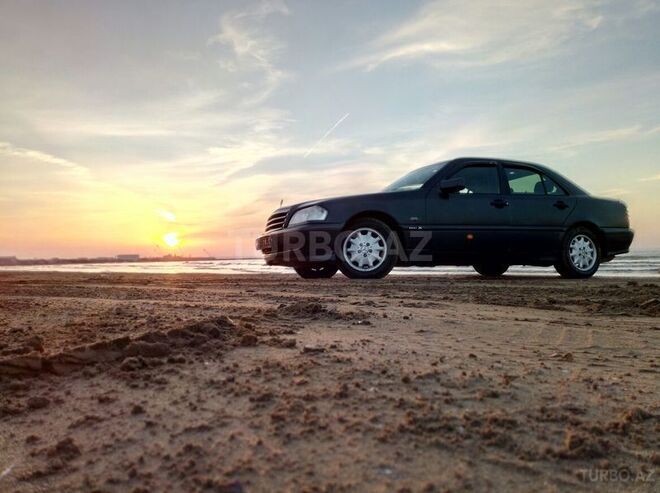 Mercedes C 220 1998, 269,500 km - 2.2 л - Bakı