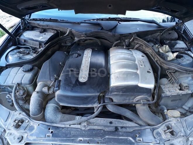Mercedes C 220 2000, 298,600 km - 2.2 л - Bakı