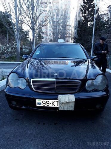 Mercedes C 220 2000, 298,600 km - 2.2 л - Bakı