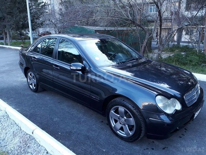 Mercedes C 220 2000, 298,600 km - 2.2 л - Bakı