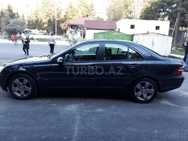 Mercedes C 220 2000, 298,600 km - 2.2 л - Bakı