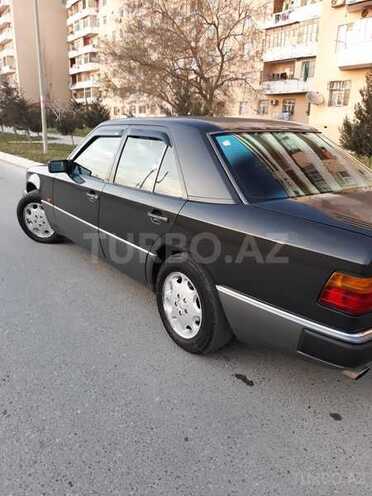 Mercedes E 200 1991, 185 km - 0.2 l - Bakı