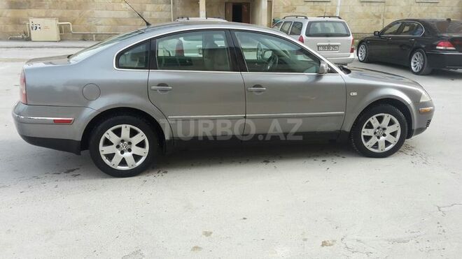 Volkswagen Passat 2002, 3,245,676 km - 1.8 l - Bakı