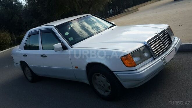Mercedes E 230 1992, 44,444 km - 2.3 l - Bakı