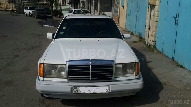 Mercedes E 230 1992, 44,444 km - 2.3 l - Bakı