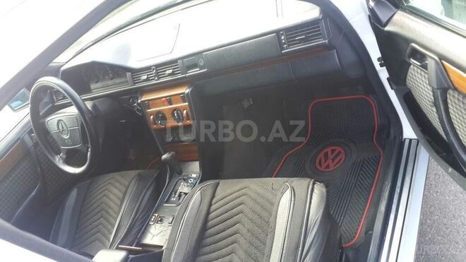 Mercedes E 230 1992, 44,444 km - 2.3 l - Bakı