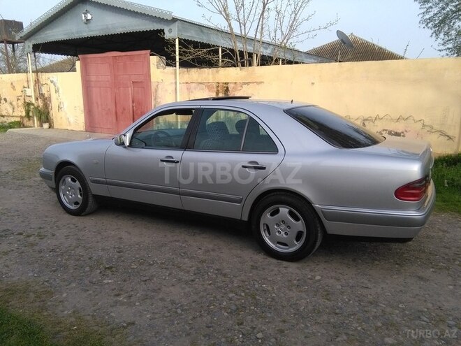 Mercedes E 230 1997, 210,000 km - 2.3 l - İmişli