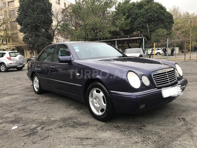 Mercedes E 220 1997, 319,000 km - 2.2 л - Bakı