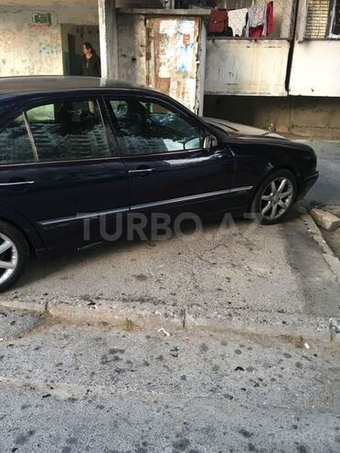 Mercedes E 220 2000, 360,000 km - 2.2 л - Bakı