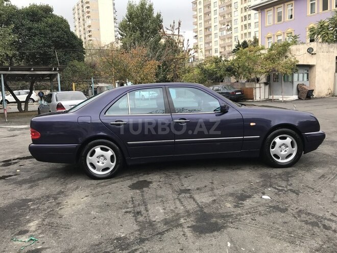 Mercedes E 220 1997, 319,000 km - 2.2 л - Bakı