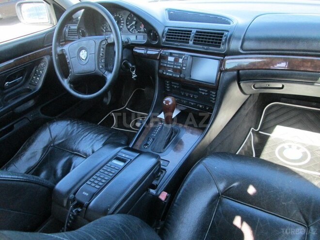 BMW 750 1996, 300,000 km - 5.4 l - Bakı