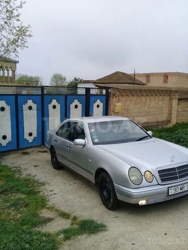 Mercedes E 200 1998, 350,000 km - 2.0 l - Şirvan