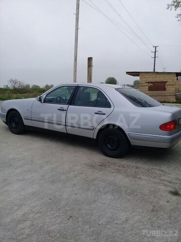 Mercedes E 200 1998, 350,000 km - 2.0 l - Şirvan