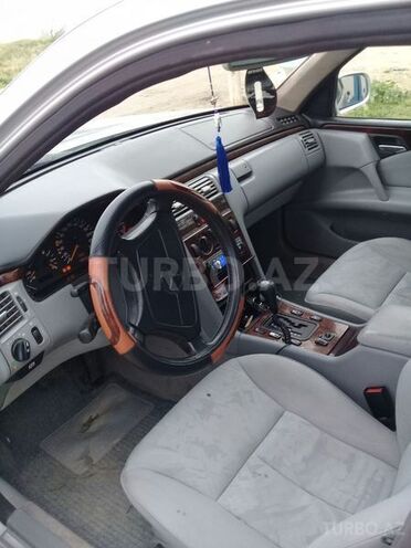 Mercedes E 200 1998, 350,000 km - 2.0 l - Şirvan