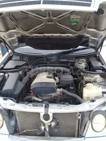 Mercedes E 200 1998, 350,000 km - 2.0 l - Şirvan
