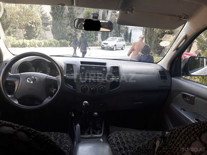 Toyota Hilux 2012, 200,000 km - 2.5 l - Bakı