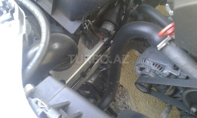 Mercedes E 200 1998, 290,000 km - 2.0 л - Mingəçevir