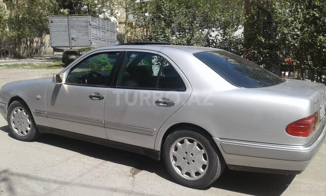Mercedes E 200 1998, 290,000 km - 2.0 л - Mingəçevir