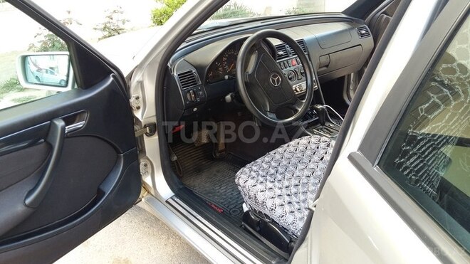 Mercedes C 220 2000, 278,000 km - 2.2 l - Bakı