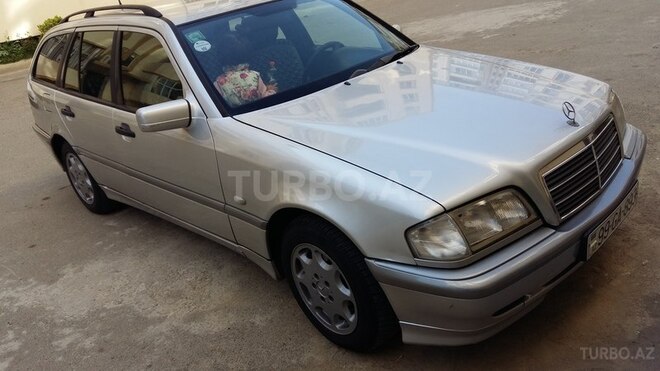 Mercedes C 220 2000, 278,000 km - 2.2 l - Bakı