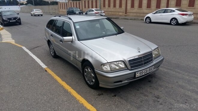 Mercedes C 220 2000, 278,000 km - 2.2 l - Bakı