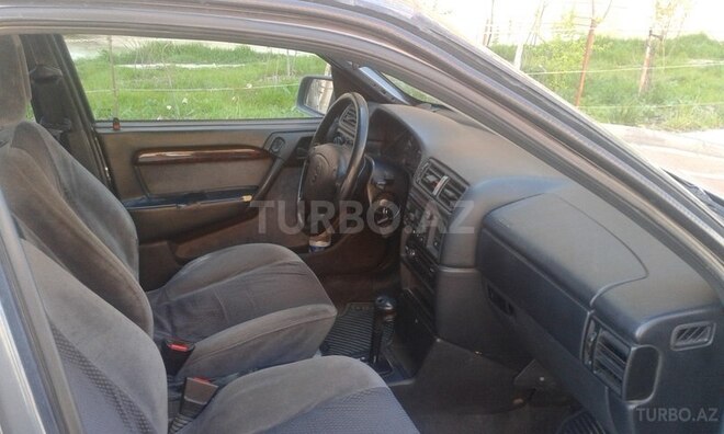 Opel Vectra 1994, 240,000 km - 2.0 l - Bakı