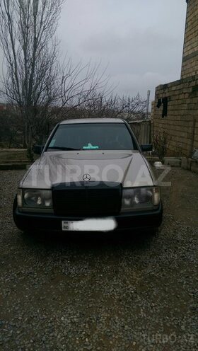 Mercedes E 230 1989, 324,000 km - 2.3 l - Bakı
