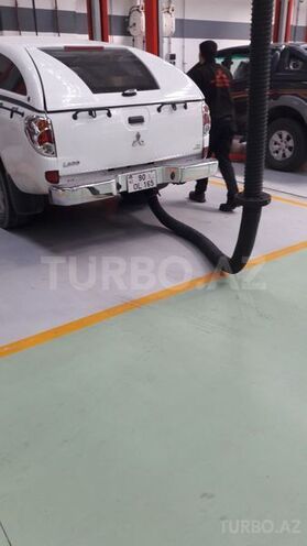Mitsubishi L200 2010, 156,150 km - 2.5 л - Bakı