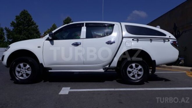 Mitsubishi L200 2010, 156,150 km - 2.5 л - Bakı