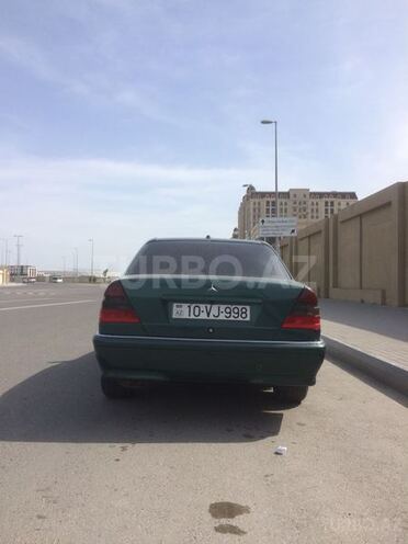 Mercedes C 240 1999, 280,000 km - 2.4 l - Bakı