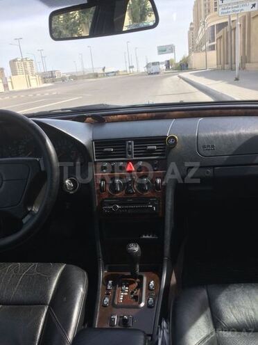Mercedes C 240 1999, 280,000 km - 2.4 l - Bakı