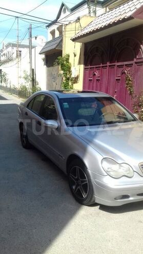 Mercedes C 240 2000, 239,000 km - 2.6 l - Bakı